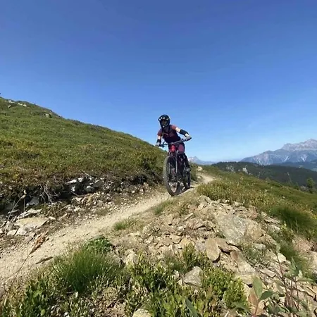 Chamonix, Charming & Balcony Apartament *