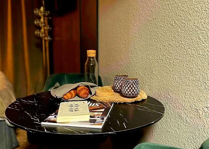 Chamonix, Charming & Balcony Apartament *